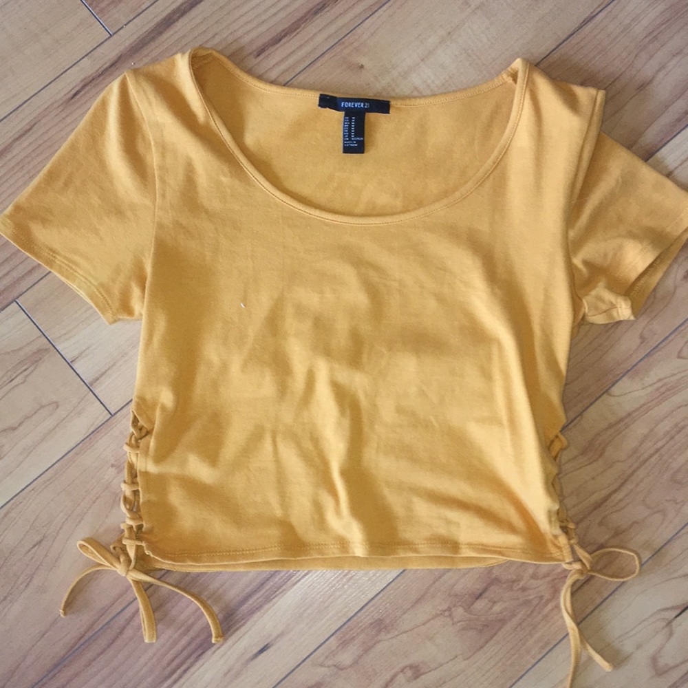 forever 21 cropped top! with side details